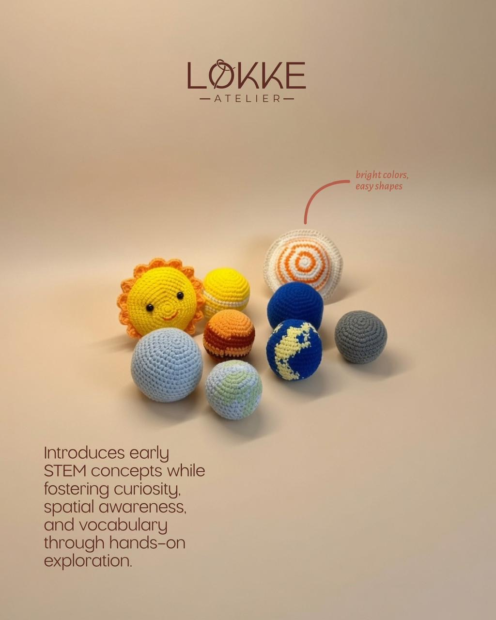 Crochet sun and planets including Saturn with a ring